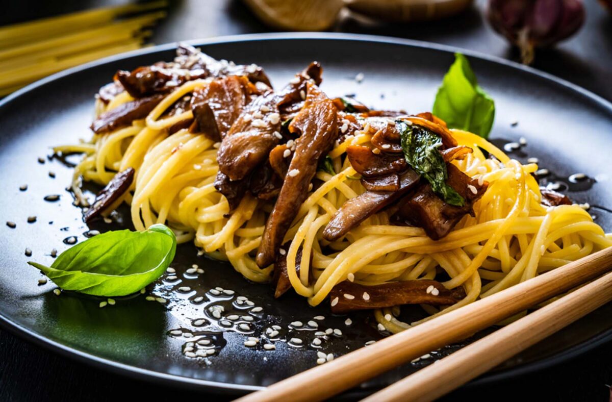 Spaghetti with Oyster Sauce Recipe How to make Spaghetti Dipitt